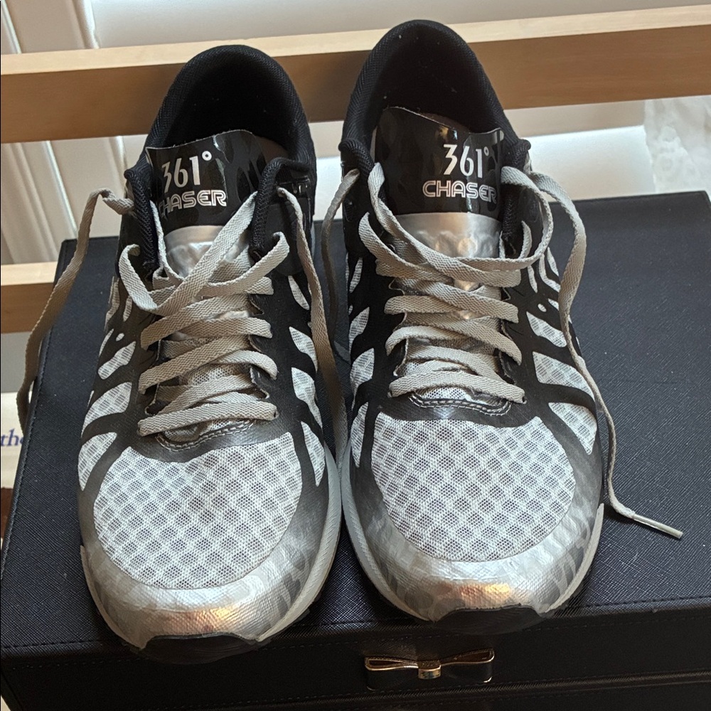 Chaser Men’s Running Shoes — Black & Silver size 12 excellent condition